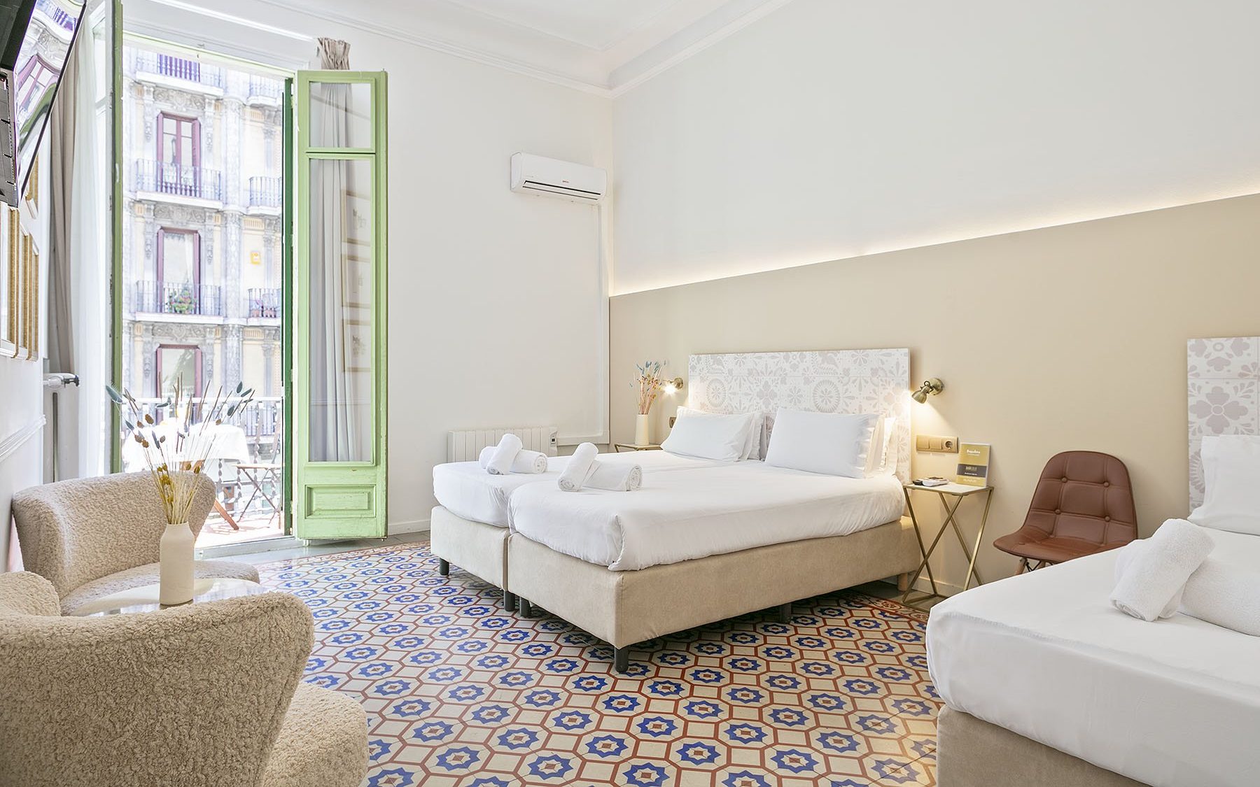 Mihlton Barcelona B&B