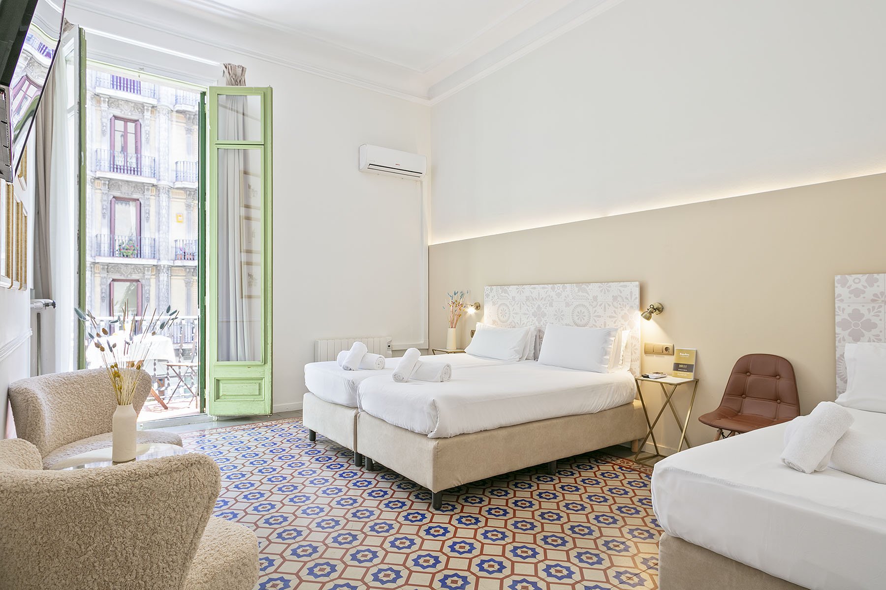 Mihlton Barcelona B&B