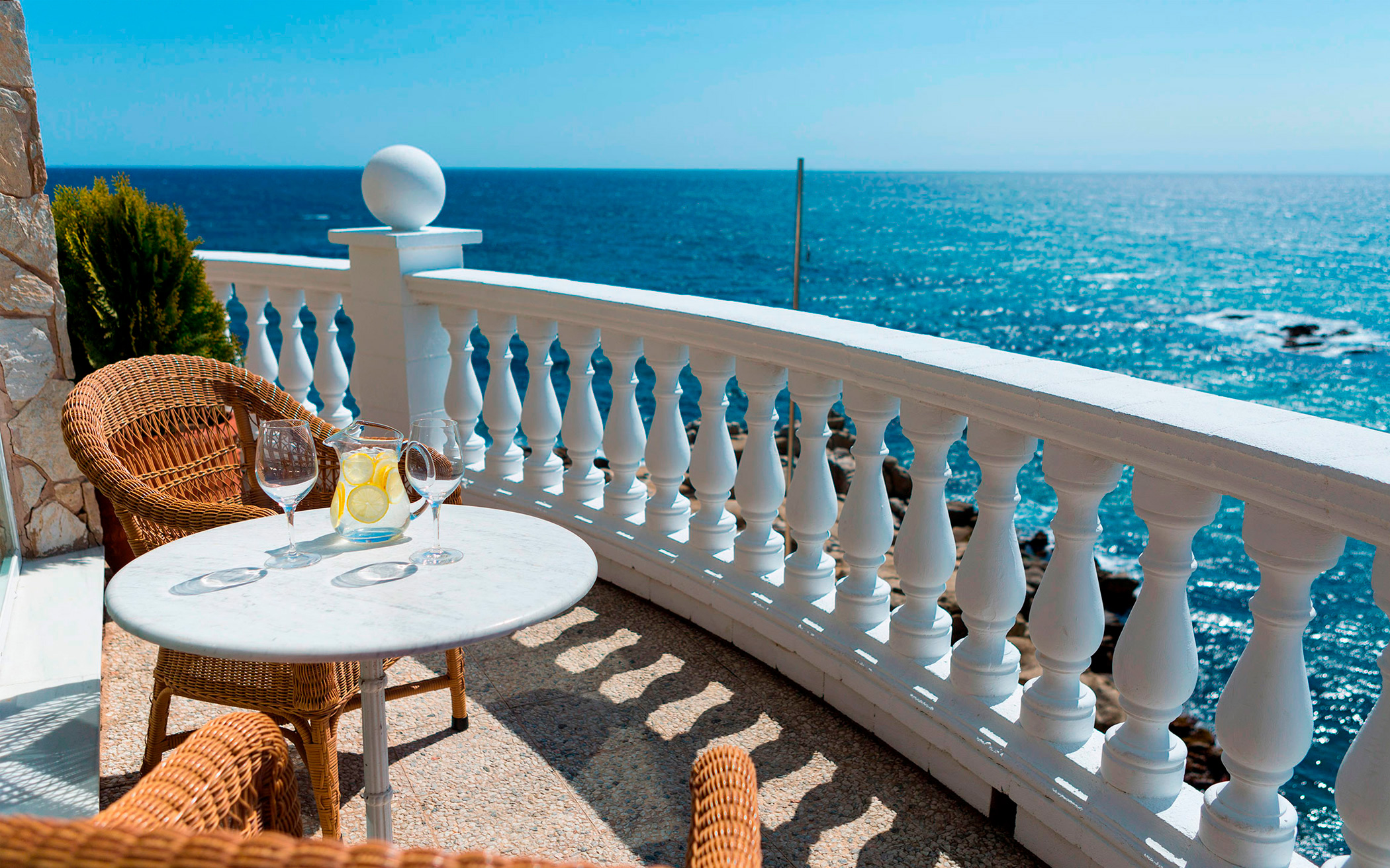 Aromar Hotels
