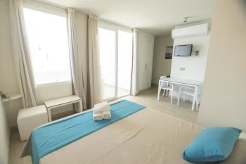 side-sea-view-apartment-8w6dr5yjx7