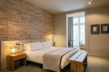 uma-suites-pau-claris