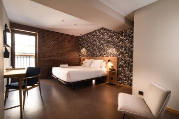 doble-delux-con-balcon-