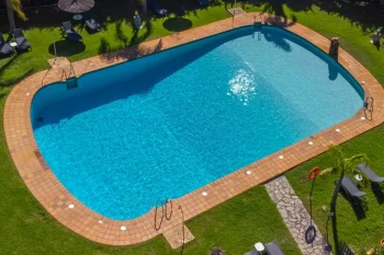 piscina-jardines-hotel-puntasur-tarifa-1-245e7b69